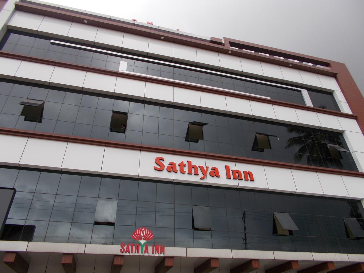 Sathya Inn Гуруваюр Экстерьер фото