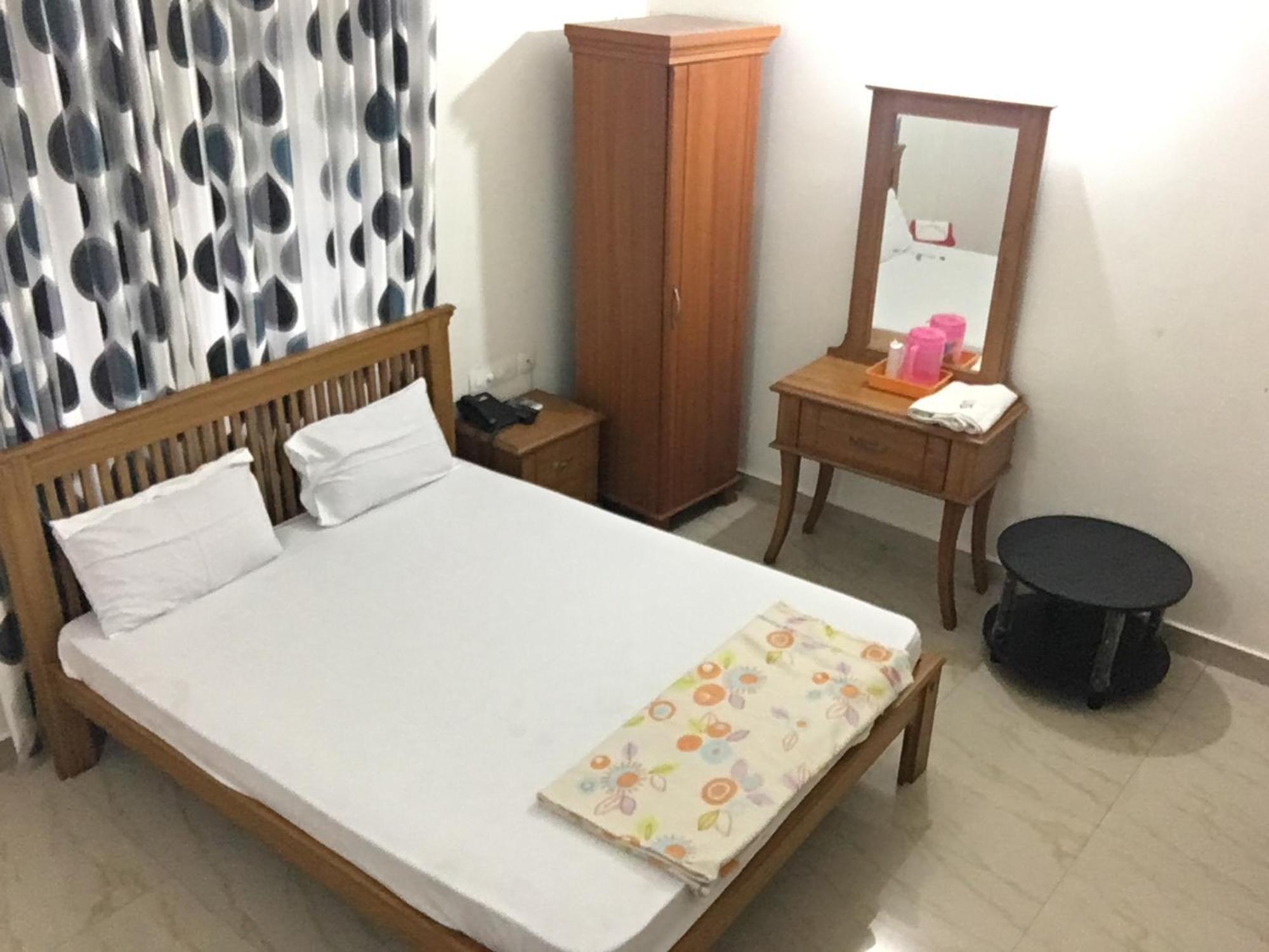Sathya Inn Гуруваюр Экстерьер фото
