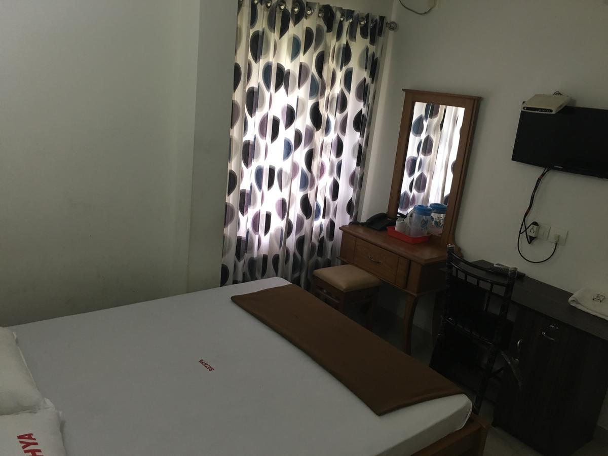 Sathya Inn Гуруваюр Экстерьер фото