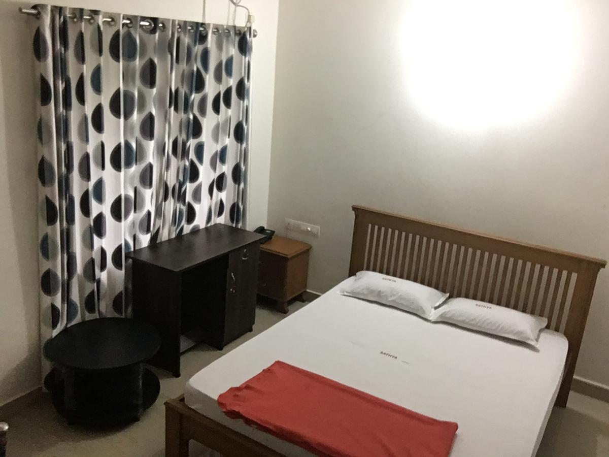 Sathya Inn Гуруваюр Экстерьер фото